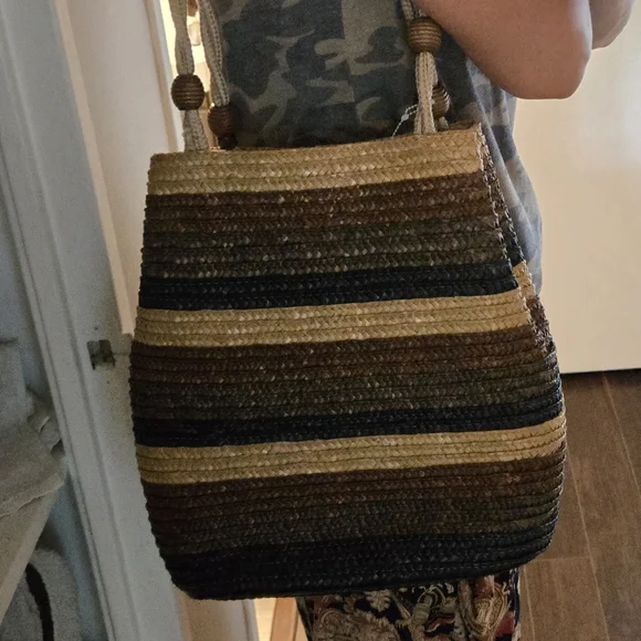 Striped Multicolor Whwatstraw Woven Tote Bag - Picture 7 of 9